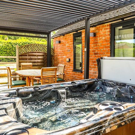 Cottage With Hot Tub - Near Cheltenham And Tewkesbury Exteriér fotografie